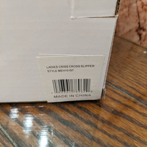 Steve Madden Criss Cross Slippers BLACK Size Large 9-10 NEW in BOX - Picture 7 of 11